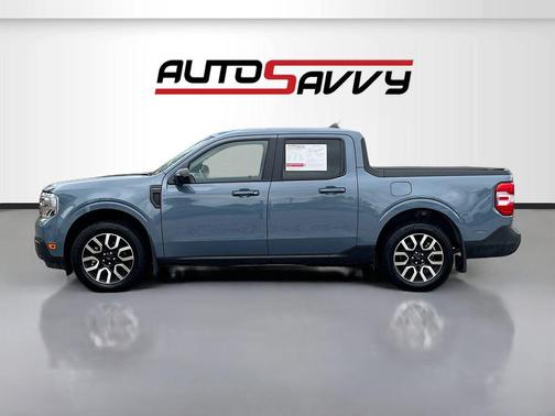 Azure Gray Metallic Tri-Coat 2024 Ford Maverick Lariat