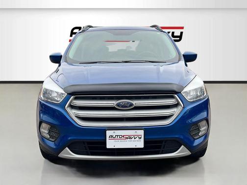 Lightning Blue Metallic 2018 Ford Escape SE