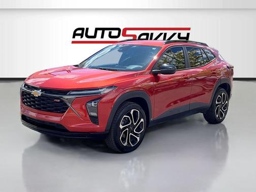Cayenne Orange Metallic 2024 Chevrolet Trax FWD 2RS