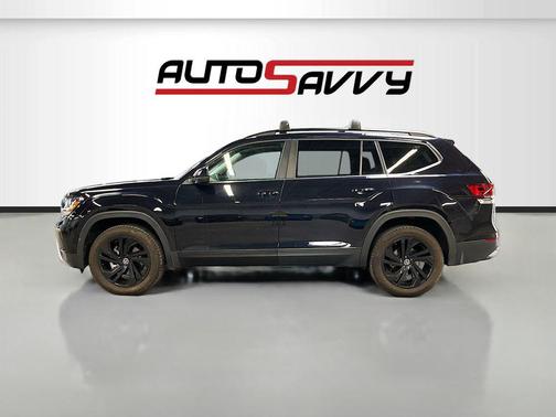 Deep Black Pearl 2022 Volkswagen Atlas 3.6L SE w/Technology