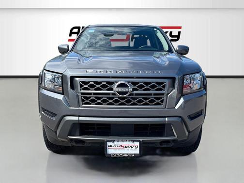 Gun Metallic 2022 Nissan Frontier SV