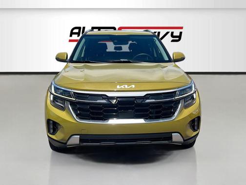 Valais Green 2024 Kia Seltos SX Turbo