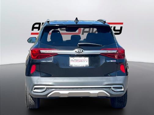 Cherry Black 2021 Kia Seltos SX