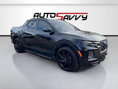 Phantom Black 2024 Hyundai SANTA CRUZ NIGHT