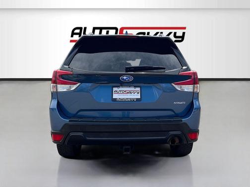 Horizon Blue Pearl 2019 Subaru Forester Limited