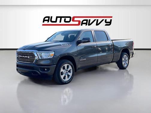Granite Crystal Metallic Clearcoat 2024 RAM 1500 Big Horn/Lone Star