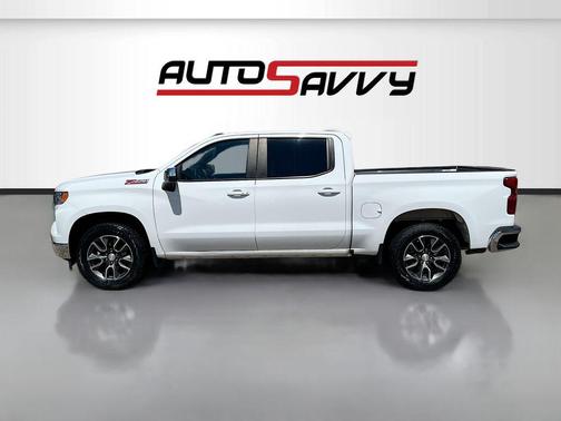 Summit White 2022 Chevrolet Silverado 1500 LT