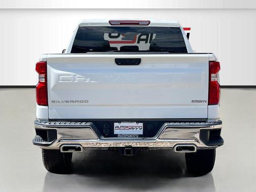 Summit White 2022 Chevrolet Silverado 1500 LT