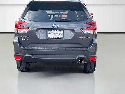 Magnetite Gray Metallic 2023 Subaru Forester Limited