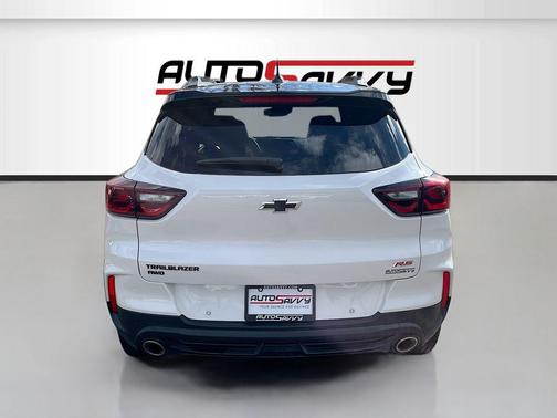 Iridescent Pearl Tricoat 2024 Chevrolet Trailblazer RS