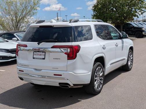 2023 GMC Acadia Denali