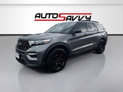 Carbonized Gray Metallic 2024 Ford Explorer ST