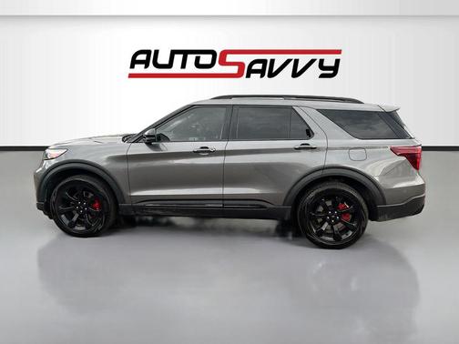 Carbonized Gray Metallic 2024 Ford Explorer ST