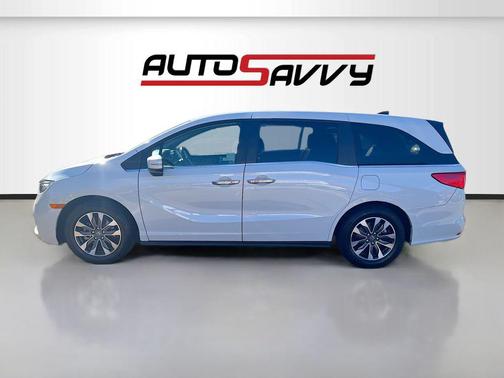 Platinum White Pearl 2024 Honda Odyssey EX-L