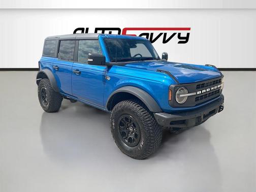 Velocity Blue Metallic 2023 Ford Bronco Wildtrak