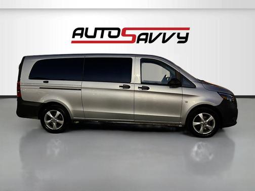 Brilliant Silver Metallic 2023 Mercedes-Benz Metris Base