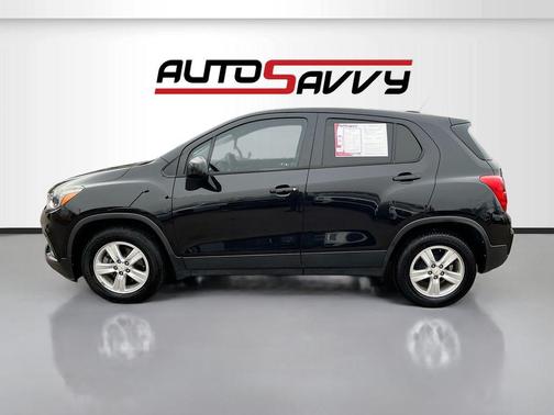 Mosaic Black Metallic 2020 Chevrolet Trax LS