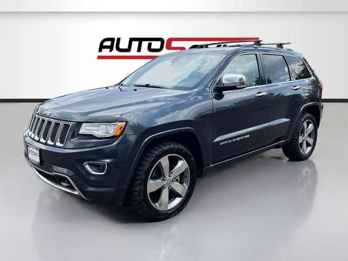 Maximum Steel Metallic Clearcoat 2015 Jeep Grand Cherokee Overland
