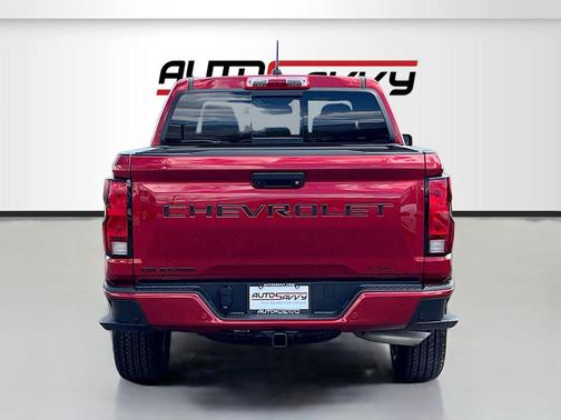 Radiant Red Tintcoat 2025 Chevrolet Colorado LT