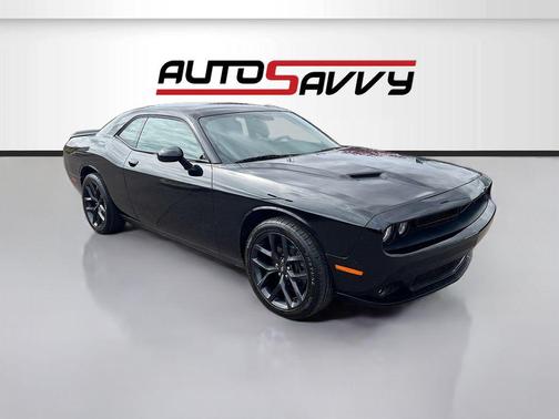 Pitch Black Clearcoat 2019 Dodge Challenger SXT