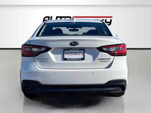 Crystal White Pearl 2020 Subaru Legacy Limited