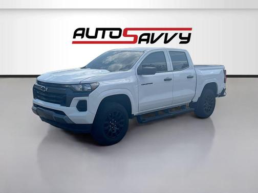 Summit White 2025 Chevrolet Colorado WT