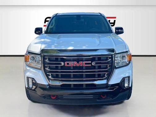 Summit White 2022 GMC Canyon AT4
