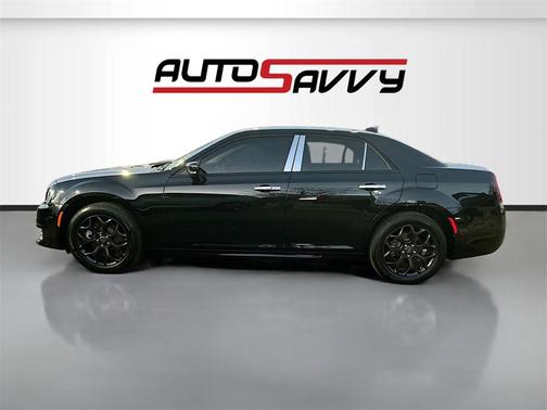 2023 Chrysler 300 Touring