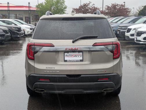 2022 GMC Acadia AWD AT4