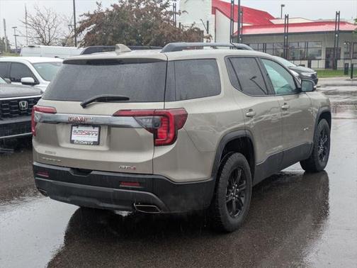 2022 GMC Acadia AWD AT4