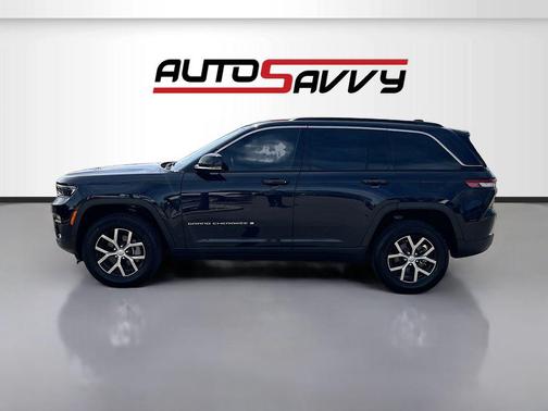 Midnight Sky 2024 Jeep Grand Cherokee Limited