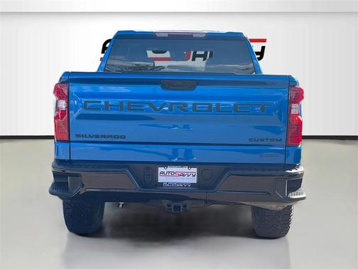 2023 Chevrolet Silverado 1500 Custom Trail Boss