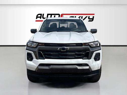 Summit White 2024 Chevrolet Colorado Z71