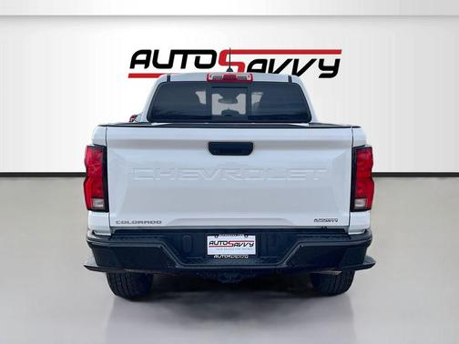 Summit White 2024 Chevrolet Colorado Z71