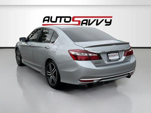 Lunar Silver Metallic 2017 Honda Accord Sport SE