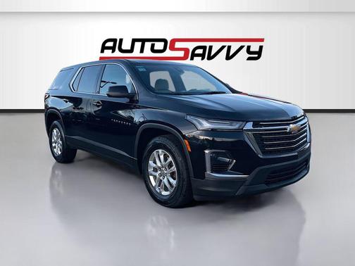 Mosaic Black Metallic 2023 Chevrolet Traverse LS