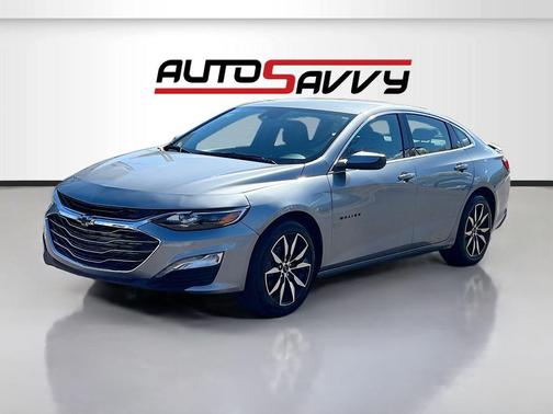 Sterling Gray Metallic 2024 Chevrolet Malibu FWD RS