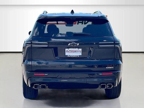 Mosaic Black Metallic 2026 Chevrolet Traverse RS
