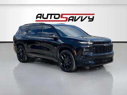 Mosaic Black Metallic 2026 Chevrolet Traverse RS