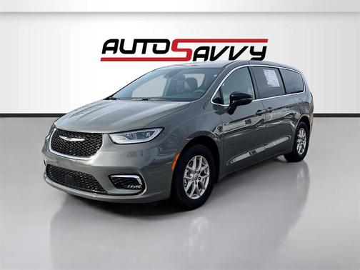 2025 Chrysler Pacifica L