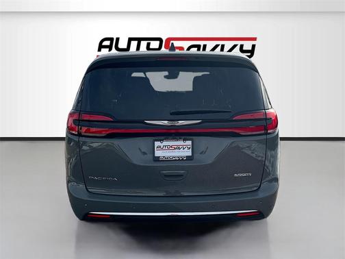2025 Chrysler Pacifica L