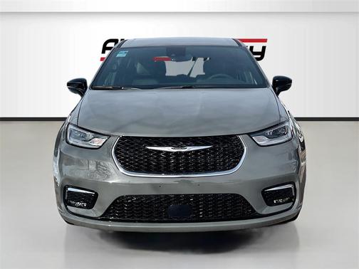 2025 Chrysler Pacifica L