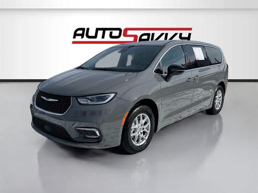 2025 Chrysler Pacifica L