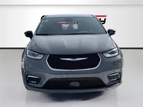 2025 Chrysler Pacifica L