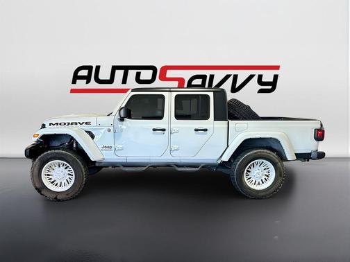 Bright White Clearcoat 2022 Jeep Gladiator Mojave 4x4