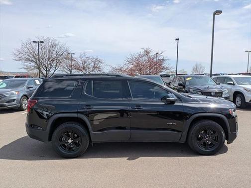 2023 GMC Acadia AWD AT4