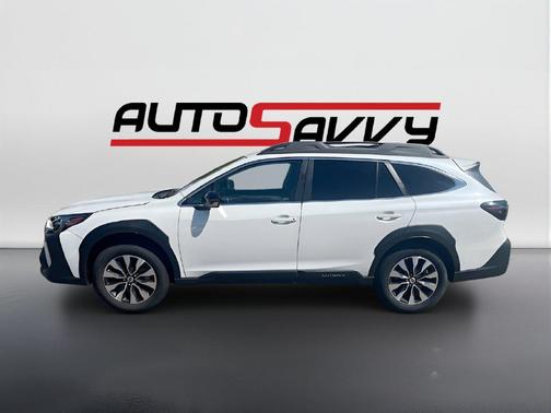 Crystal White Pearl 2024 Subaru Outback Base