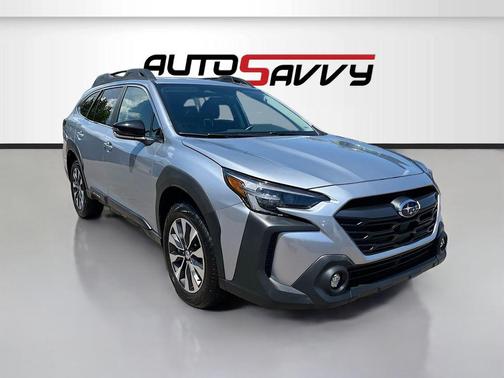 Ice Silver Metallic 2025 Subaru Outback Limited XT