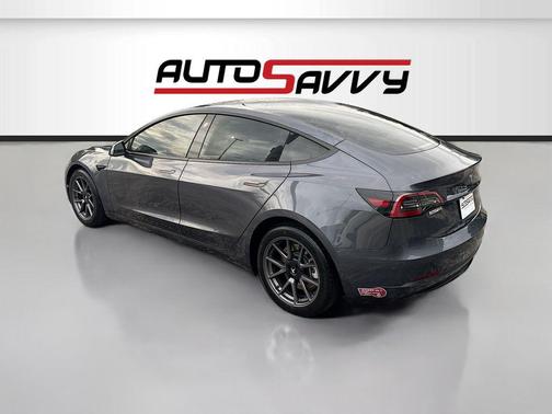 Gray 2023 Tesla Model 3 Standard Range