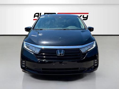 Crystal Black Pearl 2022 Honda Odyssey EX-L
